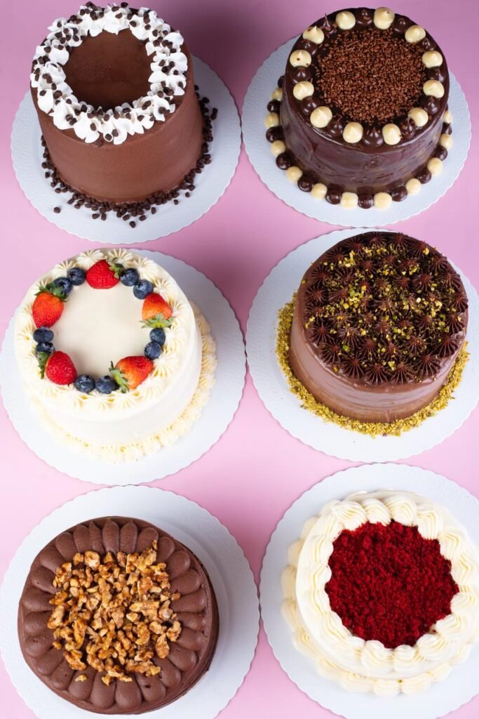 Julia Cherem Bolos variados como Red Velvet e Frutas Vermelhas estão entre as opções da confeitaria Júlia Cherem (Foto Cassiane Zago)