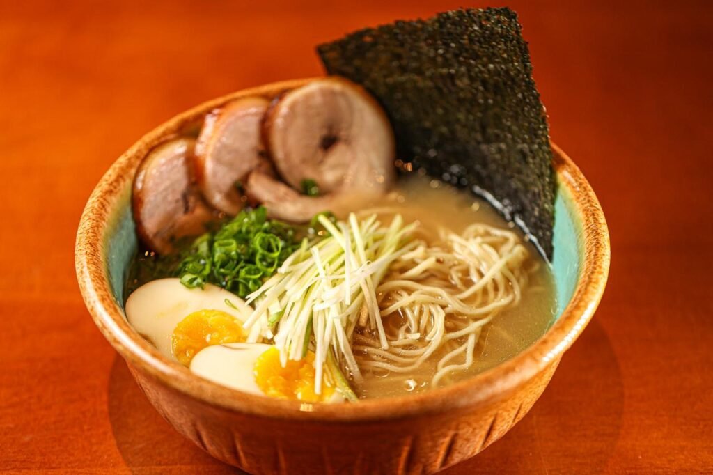 Culinária japonesa e nutrição: restaurante incorpora olhar técnico ao desenvolvimento de pratos e se posiciona na tendência 'high protein' 3 Unizuhsi ramen